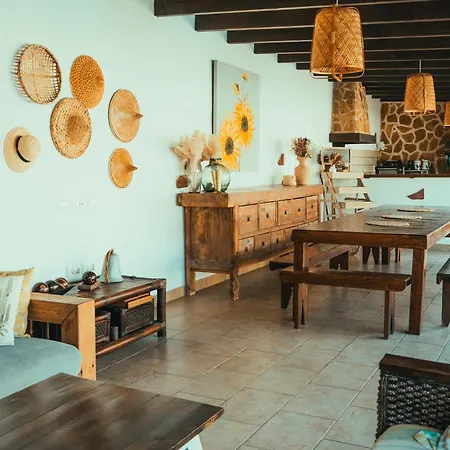 Casa Maida Тетир